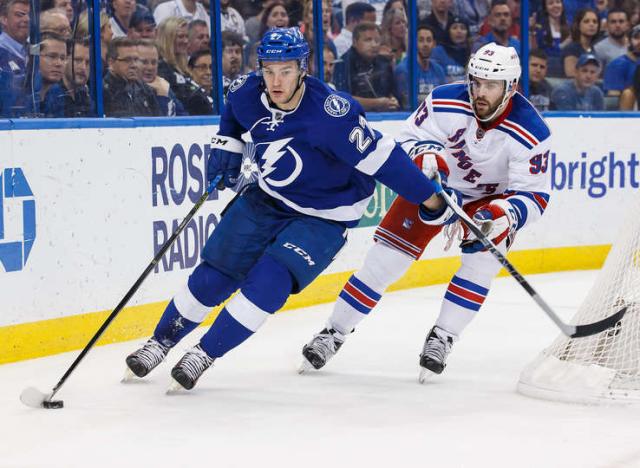 Photo hockey NHL : Tampa Bay fait appel à Drouin. - NHL : National Hockey League - AHL