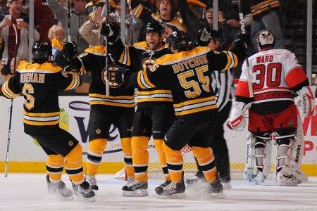 Photo hockey NHL: Boston et Montréal en série. - NHL : National Hockey League - AHL