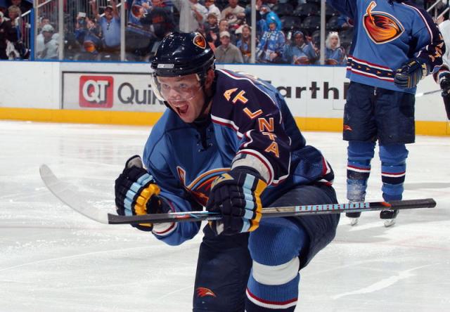 Photo hockey NHL: Kovalchuk passe à la trappe! - NHL : National Hockey League - AHL