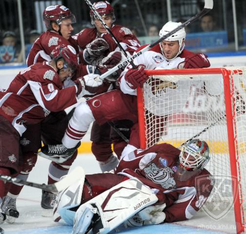 Photo hockey NHL: Le Coyote dévore le Lion - KHL - Kontinental Hockey League