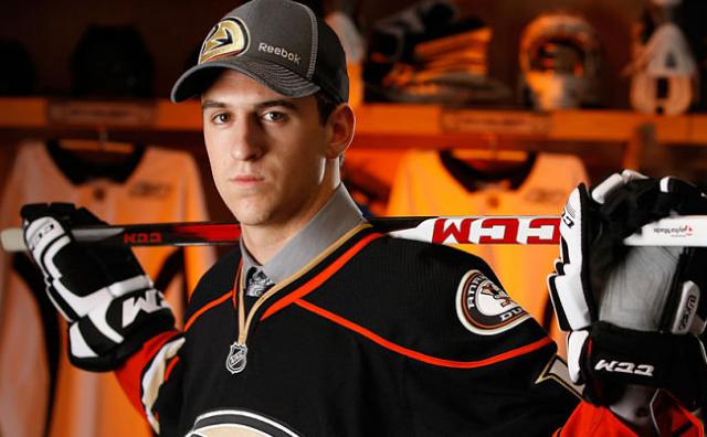 Photo hockey Nic Kerdilès : la NCAA ne plaisante pas... - Hockey dans le Monde