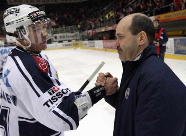 Photo hockey NLB: Dany Gélinas bien assisté ! - Suisse - Divers