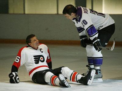 Photo hockey Série TV: Luc Robitaille dans Bones - Autour du hockey