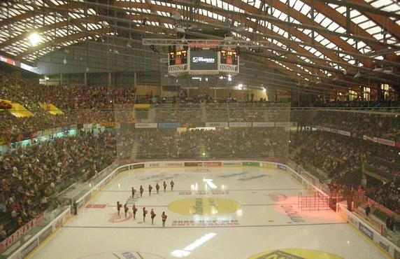 Photo hockey Suédois et Suisses toujours aussi fans ! - Hockey en Europe