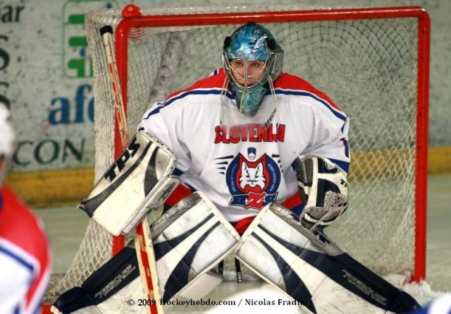 Photo hockey T.I. Briançon : La Slovénie aux pénaltys - Hockey Mineur