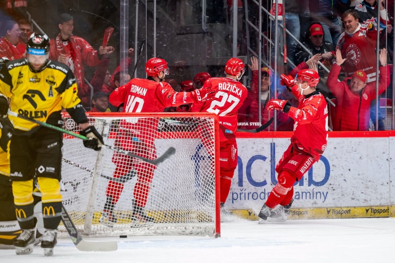 Photo hockey TELH : Deux qualifiés, deux prolongés - TELH - Tipsport Extraliga Ledního Hokeje
