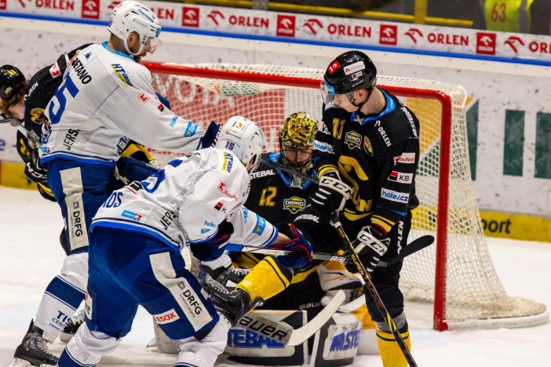 Photo hockey TELH : La comète décolle - TELH - Tipsport Extraliga Ledního Hokeje