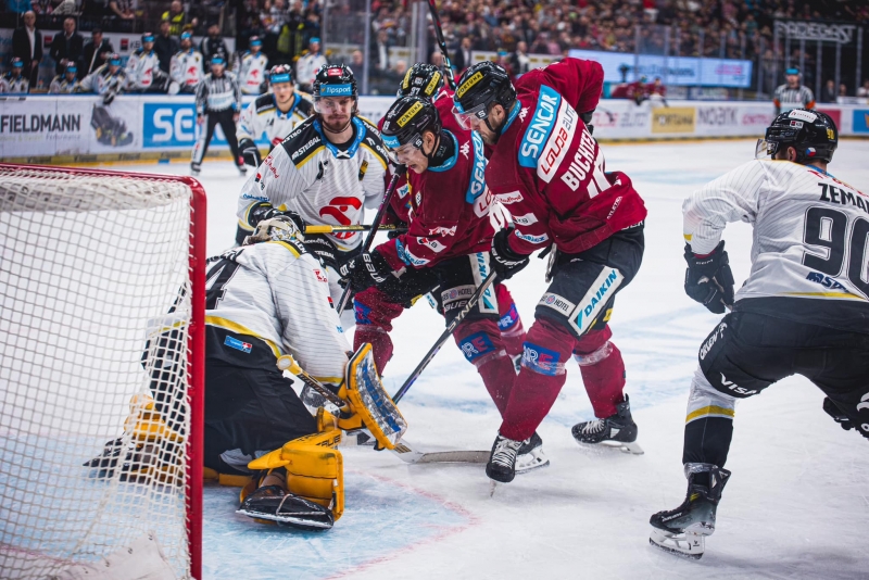 Photo hockey TELH : Le leader trace sa route - TELH - Tipsport Extraliga Ledního Hokeje