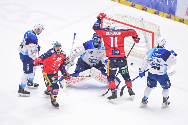 Photo hockey TELH : Leader impitoyable - TELH - Tipsport Extraliga Ledního Hokeje