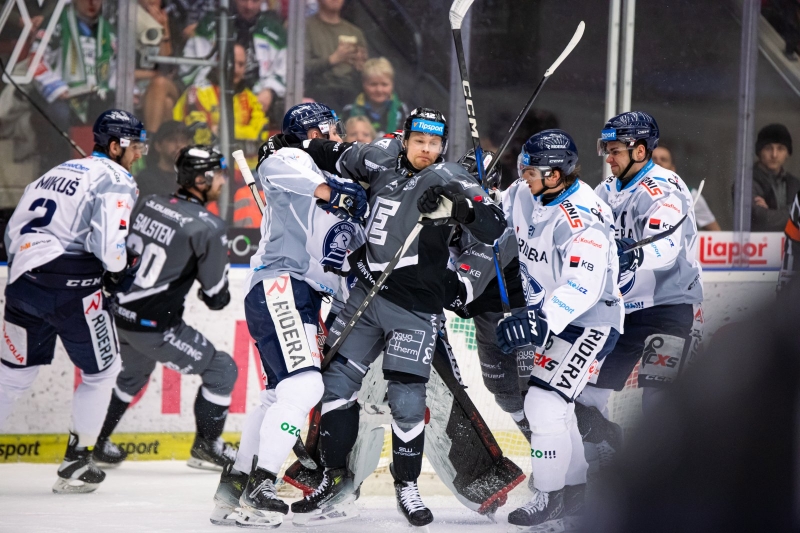 Photo hockey TELH : Sale temps pour les hôtes - TELH - Tipsport Extraliga Ledního Hokeje