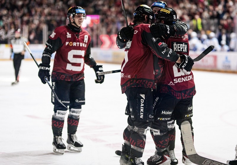 Photo hockey TELH : Seul en tête - TELH - Tipsport Extraliga Ledního Hokeje