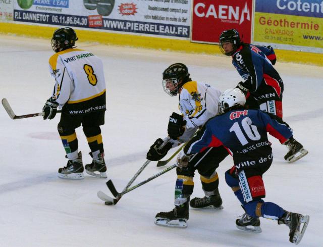 Photo hockey U15 : U15 : Résultats 1/4 à Caen - Hockey Mineur
