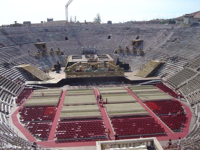 Photo hockey Un match KHL dans un théâtre romain - KHL - Kontinental Hockey League