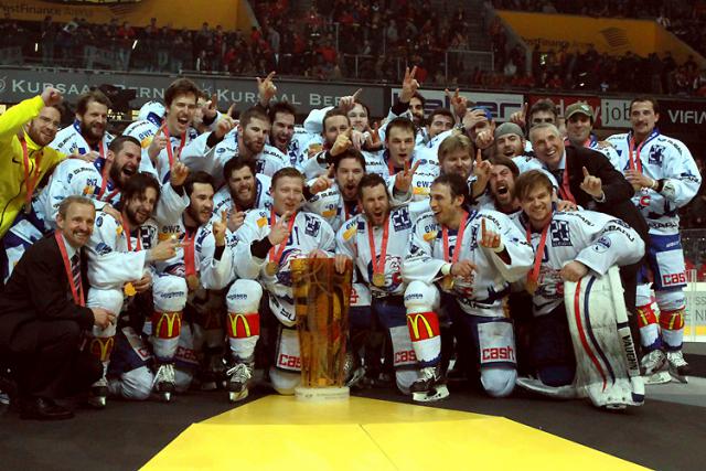 Photo hockey ZÜRICH CHAMPION DE SUISSE !!! - Suisse - Divers
