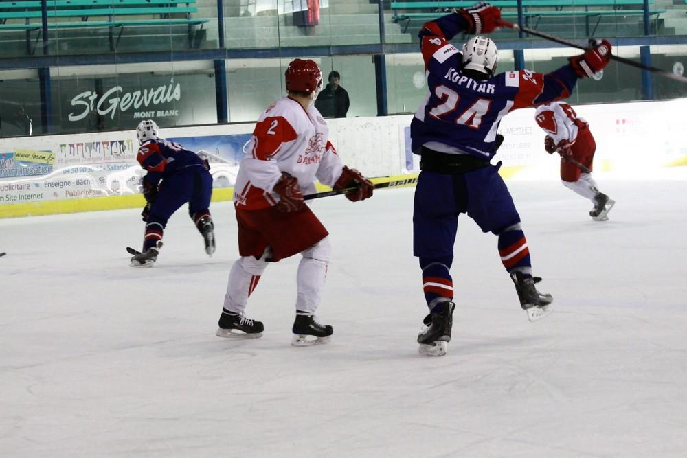 Photo hockey album CM U20  Slovénie - Danemark