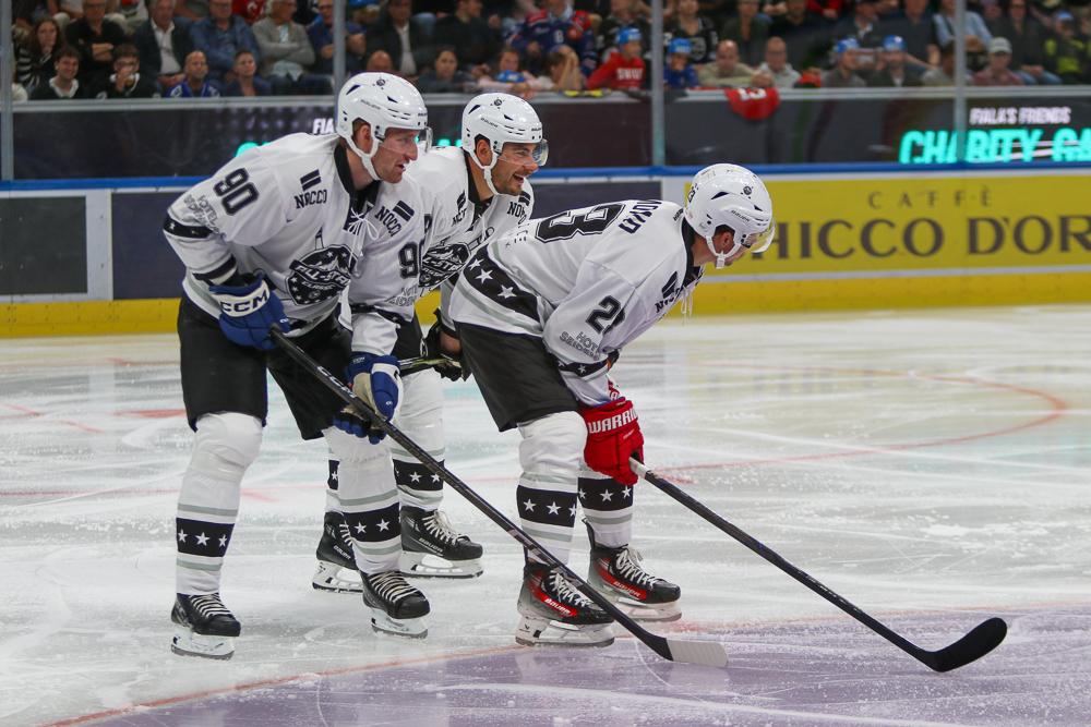 Photo hockey album Fiala's Friends Charity Game