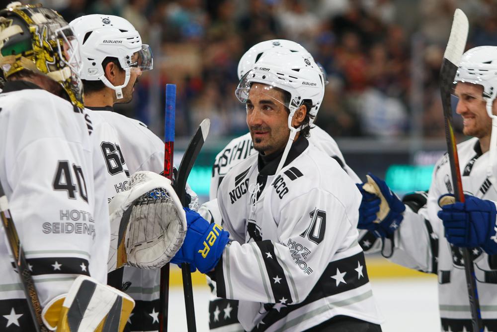 Photo hockey album Fiala's Friends Charity Game