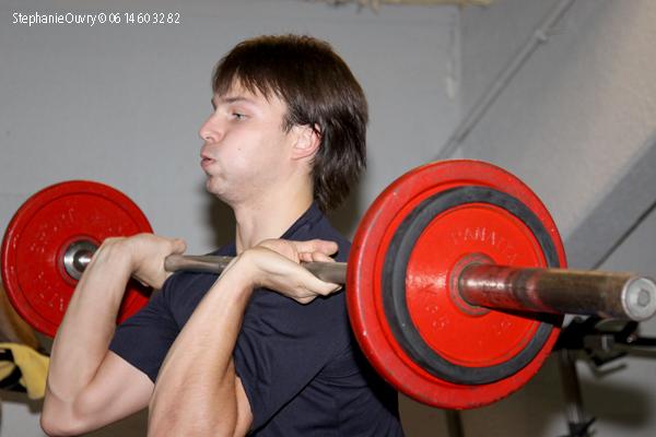 Photo hockey album Le préparateur physique sur le devant