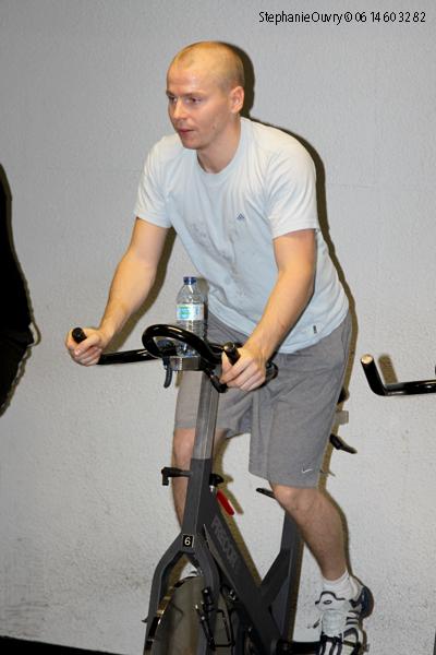 Photo hockey album Le préparateur physique sur le devant