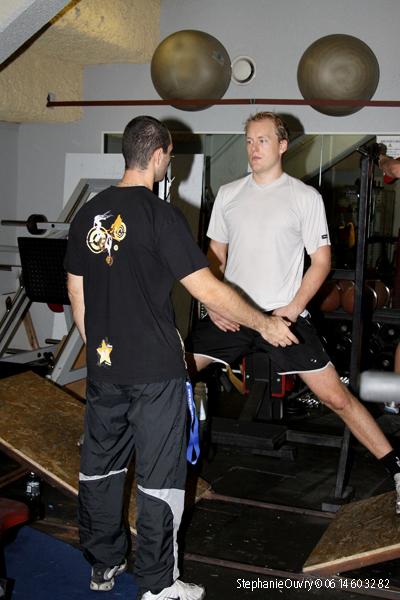 Photo hockey album Le préparateur physique sur le devant