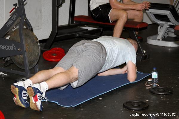 Photo hockey album Le préparateur physique sur le devant