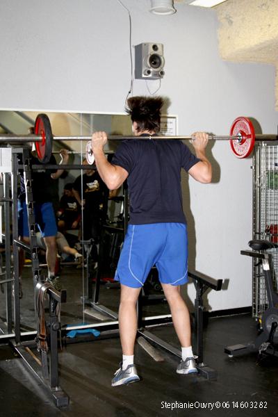 Photo hockey album Le préparateur physique sur le devant