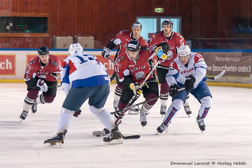 Photo hockey reportage EIHC : Slovénie-Lettonie  EN ATTENTE
