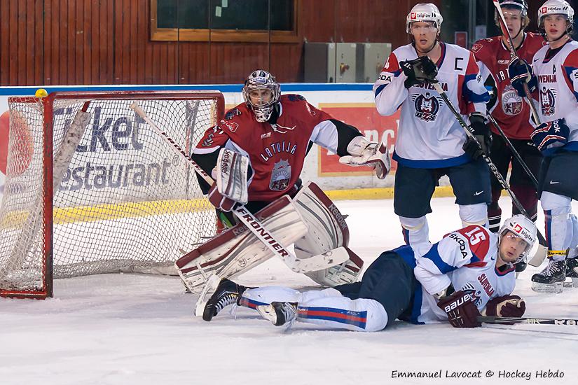 Photo hockey reportage EIHC : Slovénie-Lettonie  EN ATTENTE