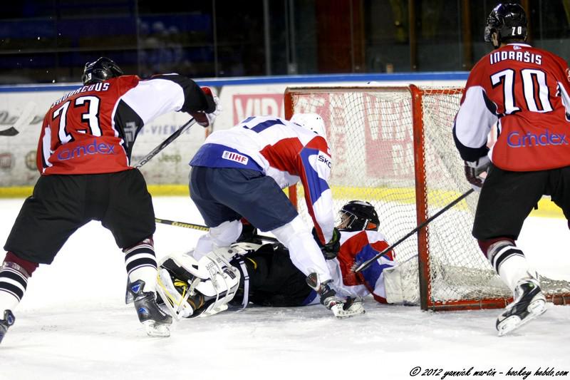 Photo hockey reportage EIHC : Slovénie-Lettonie  EN ATTENTE