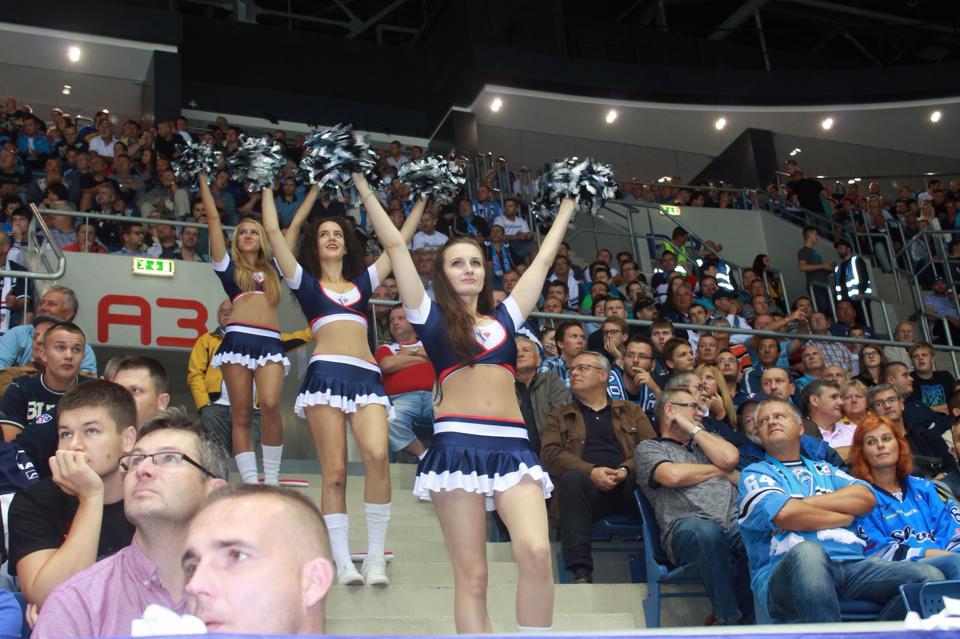 Photo hockey reportage KHL : Entrée slovaque réussie