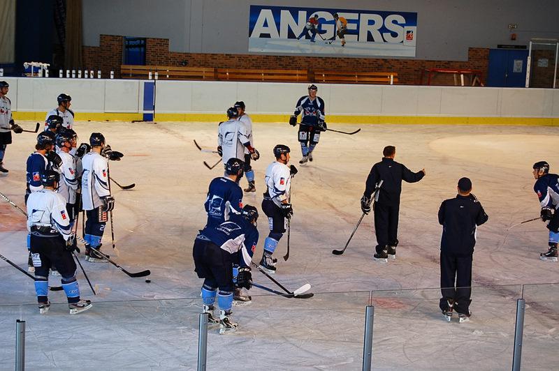 Photo hockey reportage Le camp angevin a débuté