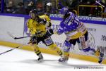 Photo hockey reportage Les Dragons remportent la première bataille.