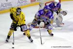Photo hockey reportage Les Dragons remportent la première bataille.