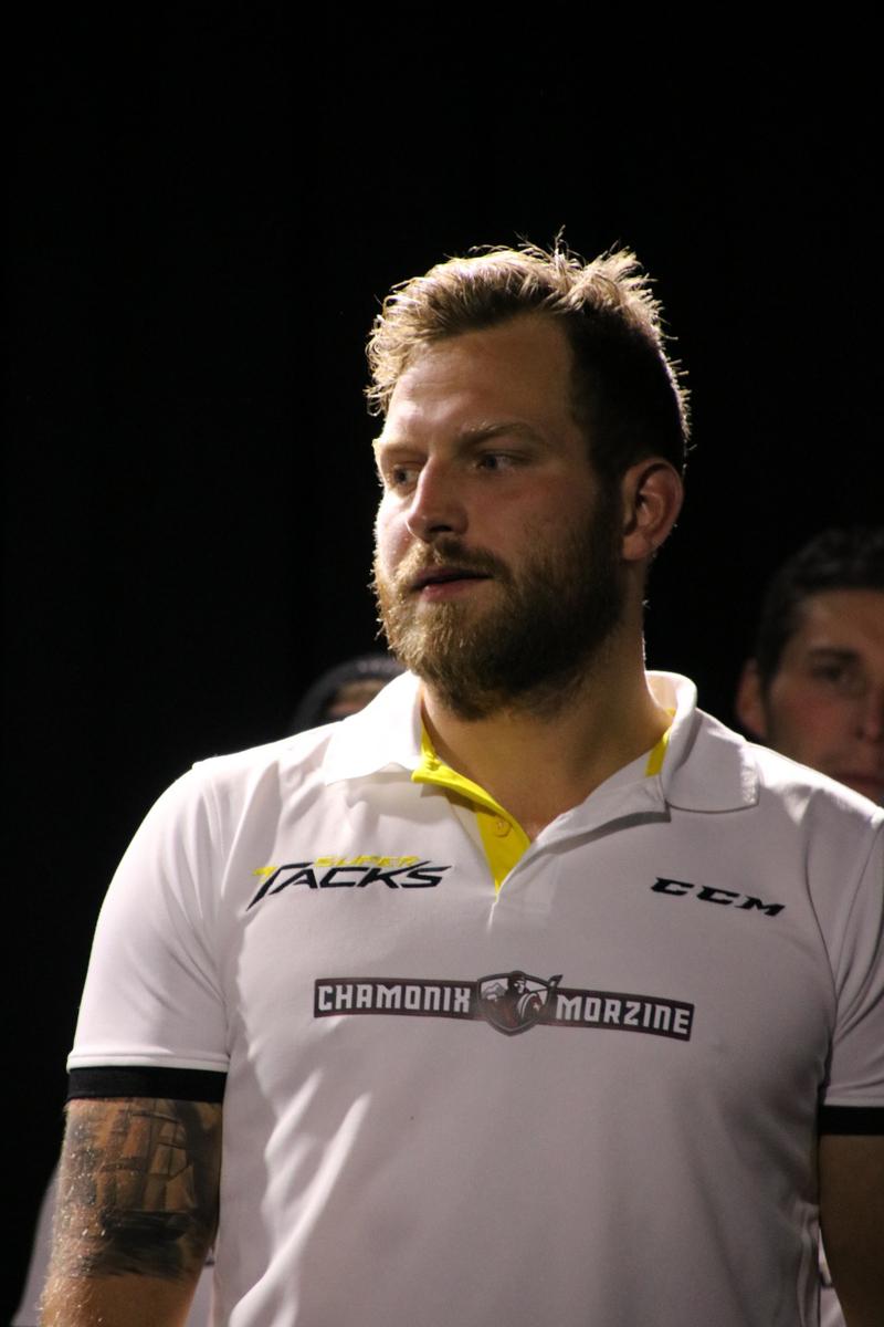 Photo hockey reportage Les Pionniers présentés ce jeudi