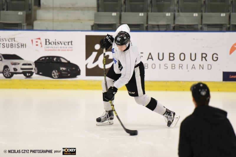 Photo hockey reportage Photos Entretien Joël Bouchard